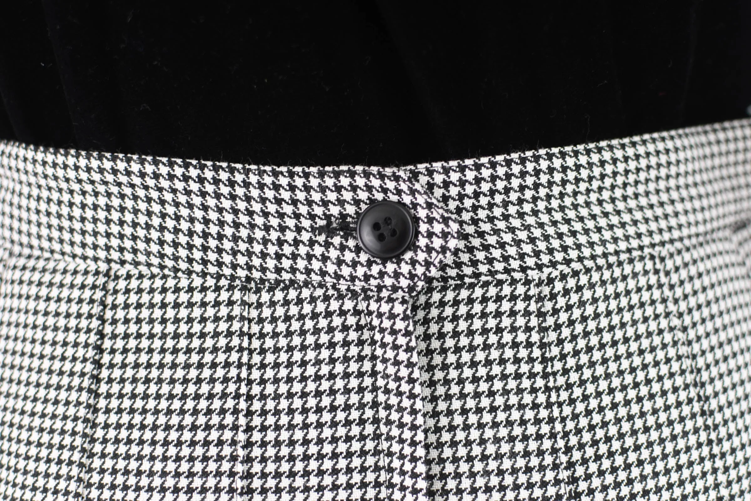 90s Houndstooth Plaid Pleated Midi Skirt, Women's 30" Waist