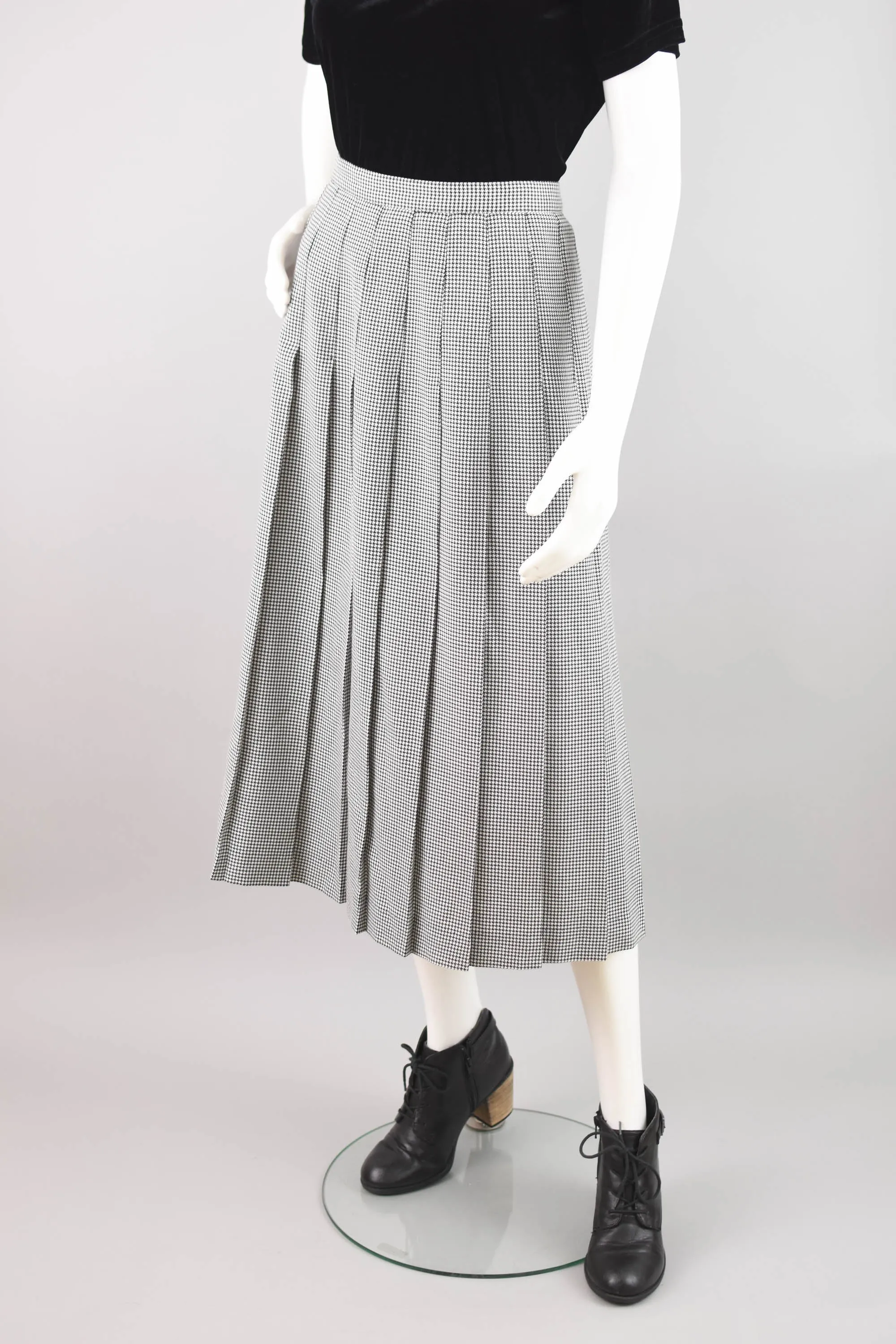 90s Houndstooth Plaid Pleated Midi Skirt, Women's 30" Waist