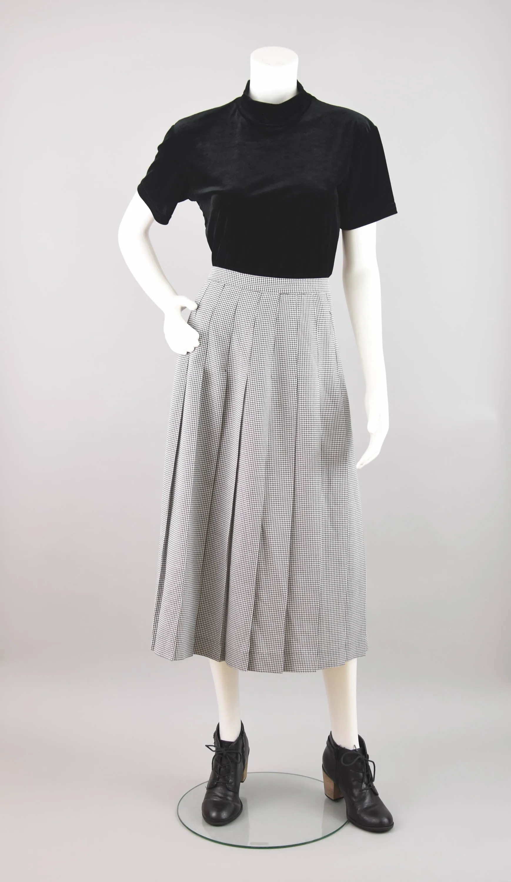 90s Houndstooth Plaid Pleated Midi Skirt, Women's 30" Waist