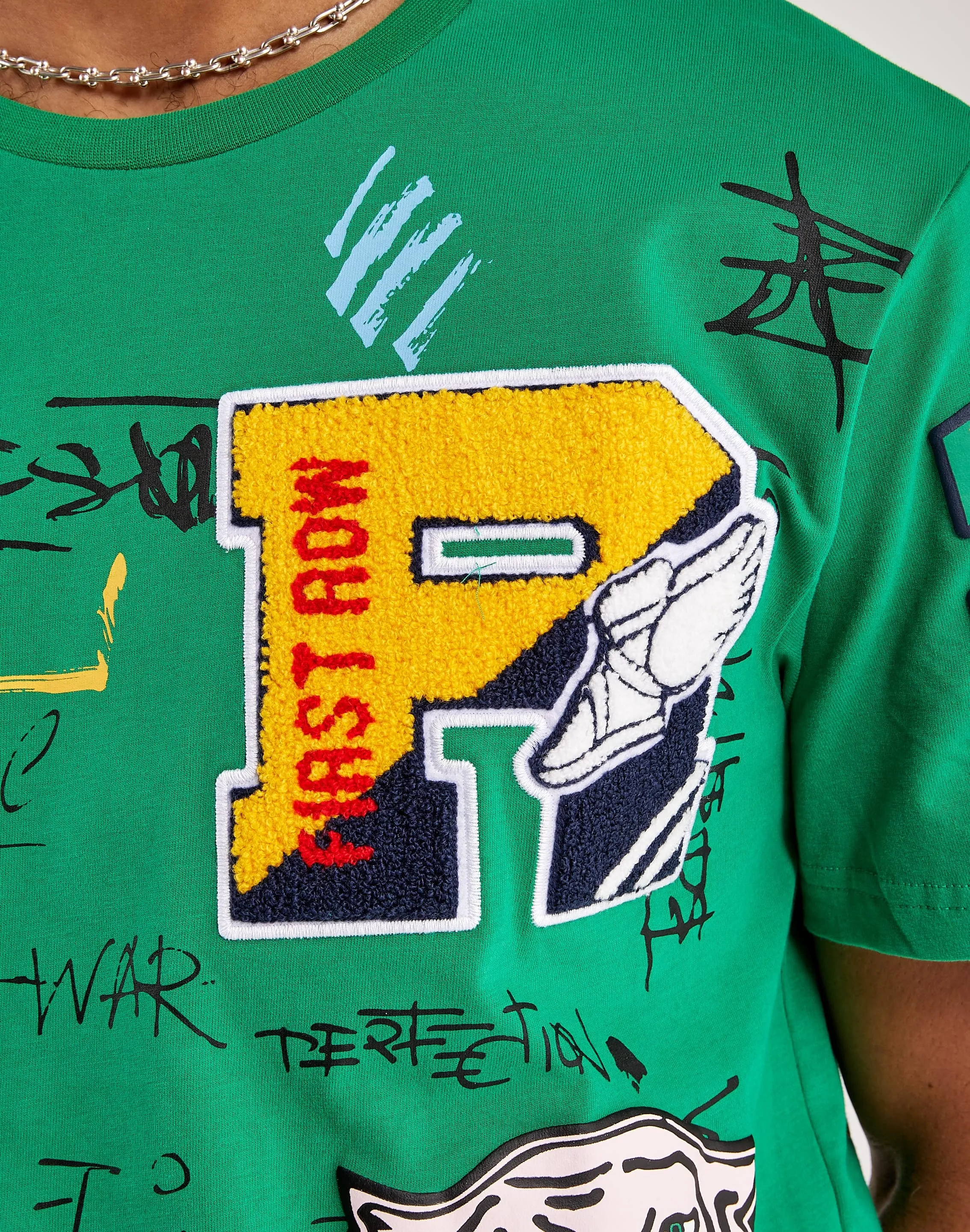 First Row Make Art Not War Tee