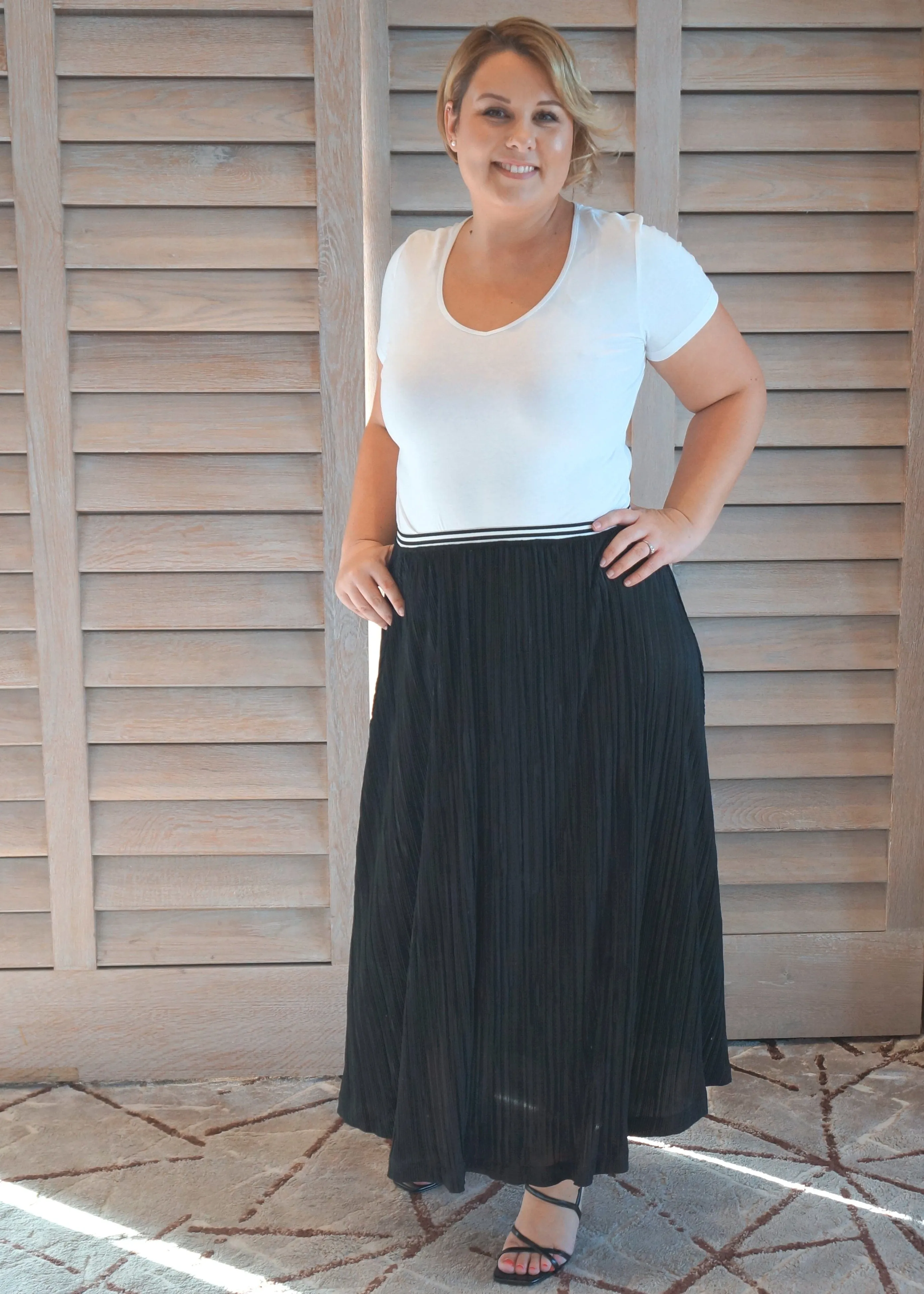 The Joss Maxi Skirt - Black Pleats