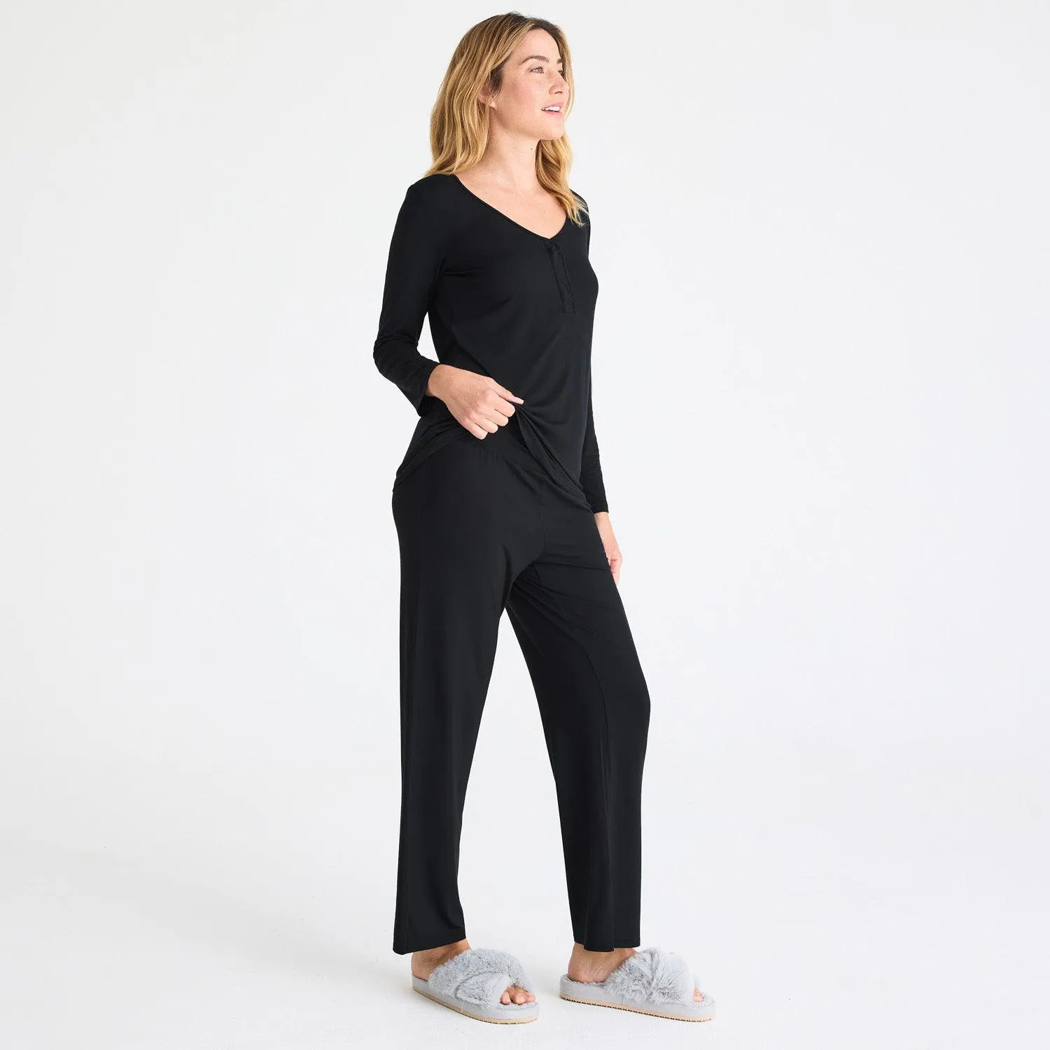 women's onyx modal magnetic signature long sleeve pajama set