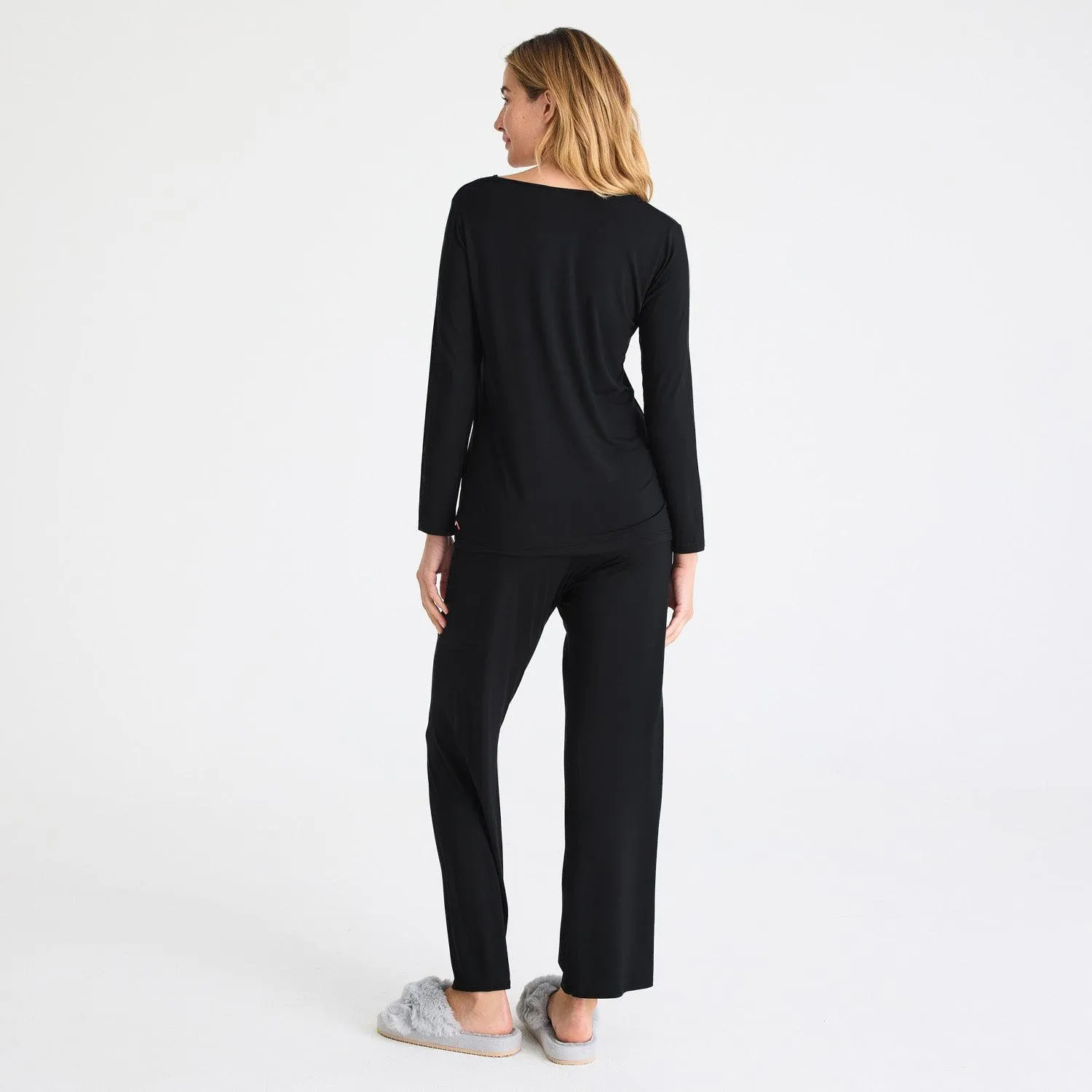 women's onyx modal magnetic signature long sleeve pajama set